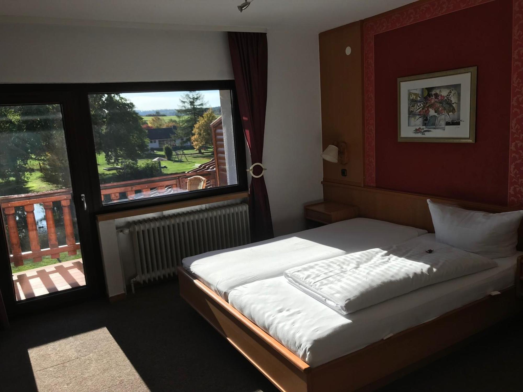 Hotel Wettlaufer Homberg  Bagian luar foto