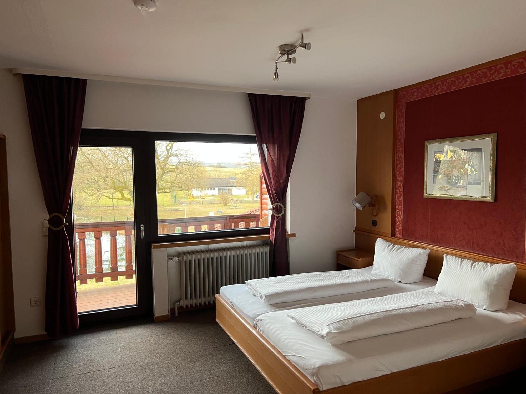 Hotel Wettlaufer Homberg  Bagian luar foto