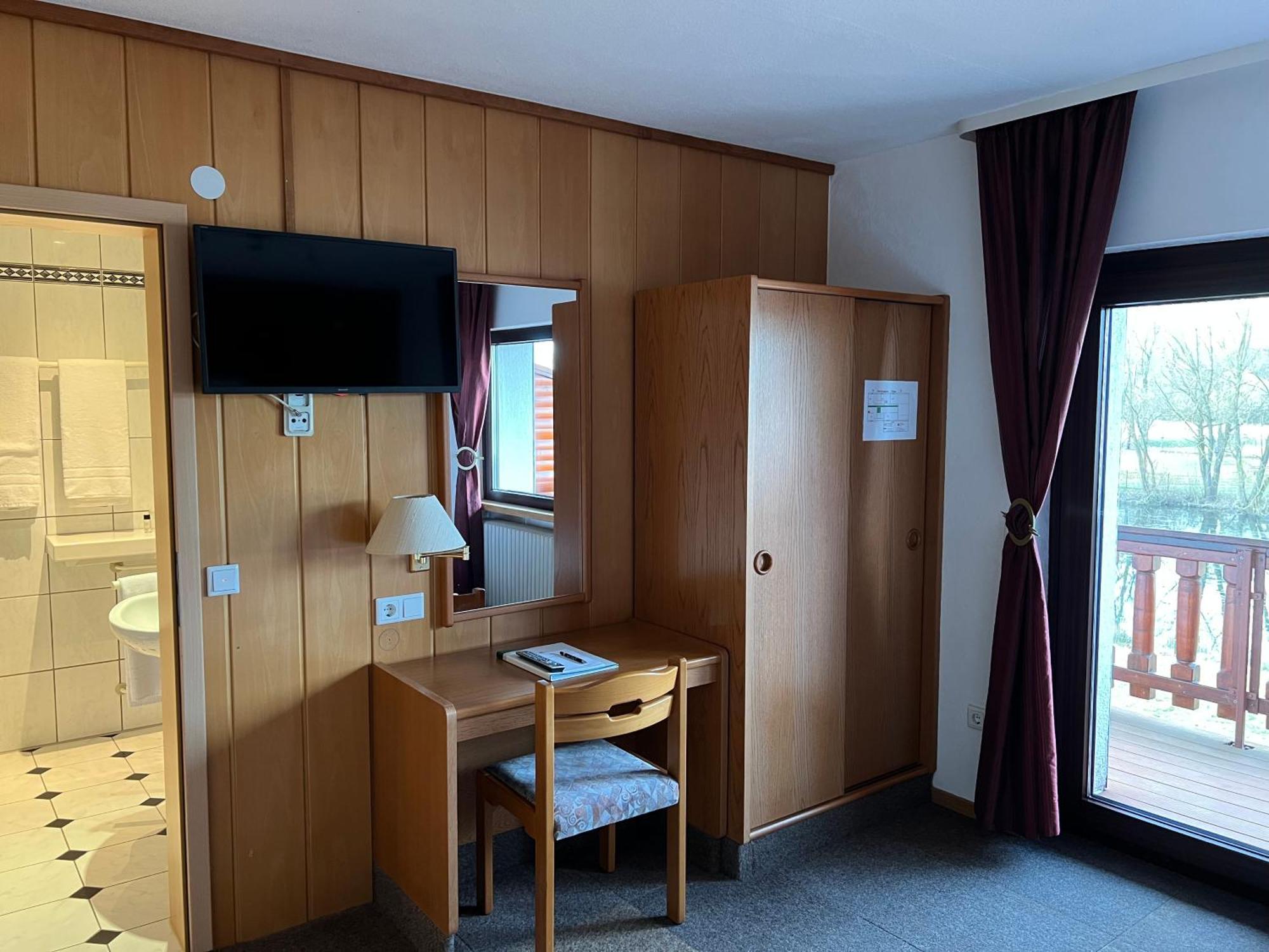 Hotel Wettlaufer Homberg  Bagian luar foto